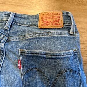 Levi's Mid Rise Skinny Blue Jeans